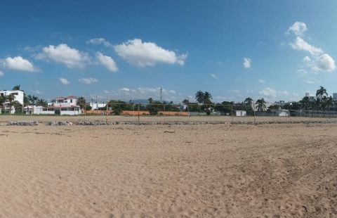 TERRENO FRENTE A PLAYA ZONA DORADA DE MANZANILLLO 