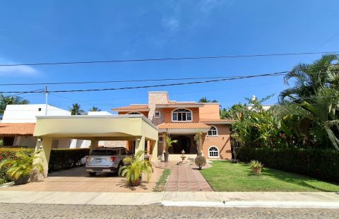 EXCLUSIVA CASA EN VENTA EN CLUB SANTIAGO, MANZANILLO, COLIMA