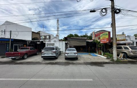 LOCAL COMERCIAL PLAZA FRENTE A SORINA