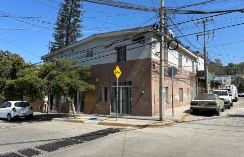 RENTA DE OFICINAS EN ESQUINA EN COLONIA 16 DE SEPTIEMBRE