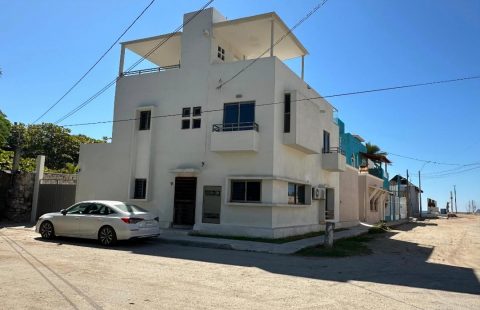 HERMOSA PROPIEDAD CON DOS DEPARTAMENTOS EN OLAS ALTAS