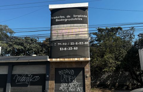 LOCAL COMERCIAL EN RENTA SOBRE BLVD MIGUEL DE LA MADRID